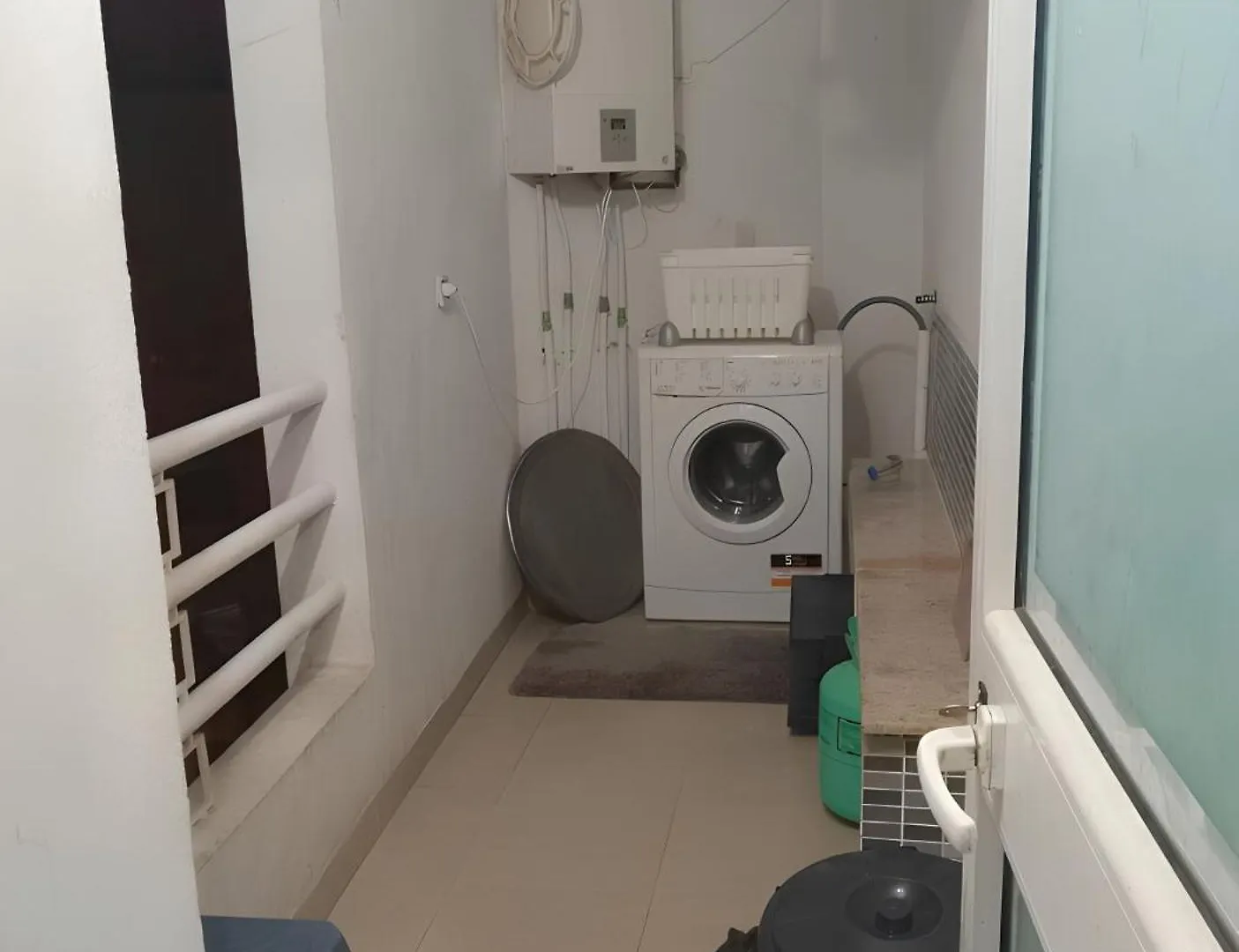 Appartement 141M2 Moderne Haut Standing De 3 Chambres - Internet Fibre A Ennasr 2 - Ideal Pour Famille - Service Navette Borj Turki Tunisia