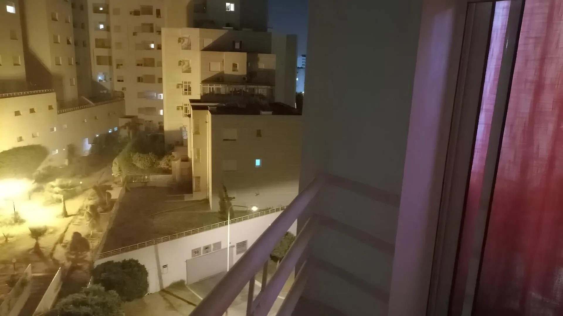 Appartement 141M2 Moderne Haut Standing De 3 Chambres - Internet Fibre A Ennasr 2 - Ideal Pour Famille - Service Navette Borj Turki Tunisia