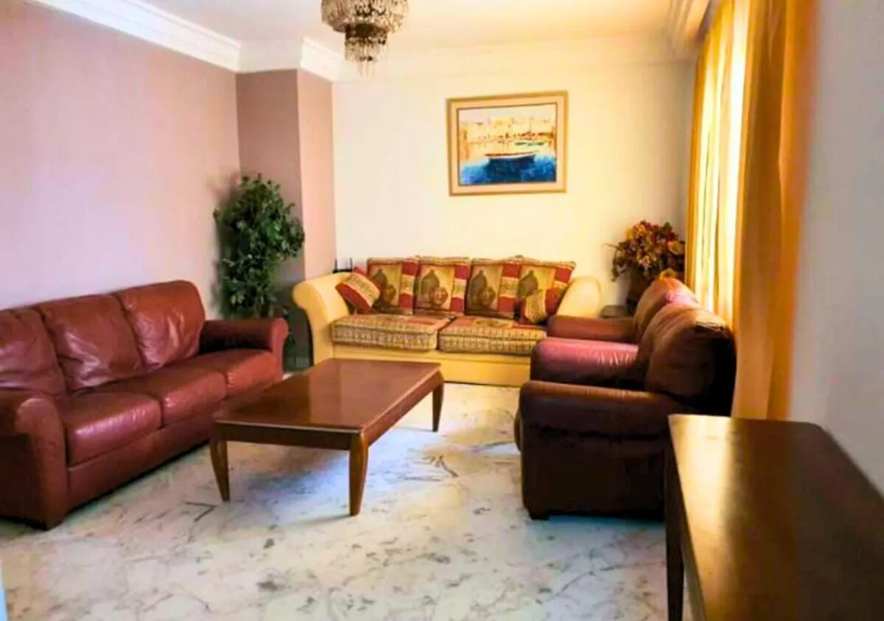 Appartement 141M2 Moderne Haut Standing De 3 Chambres - Internet Fibre A Ennasr 2 - Ideal Pour Famille - Service Navette contacts