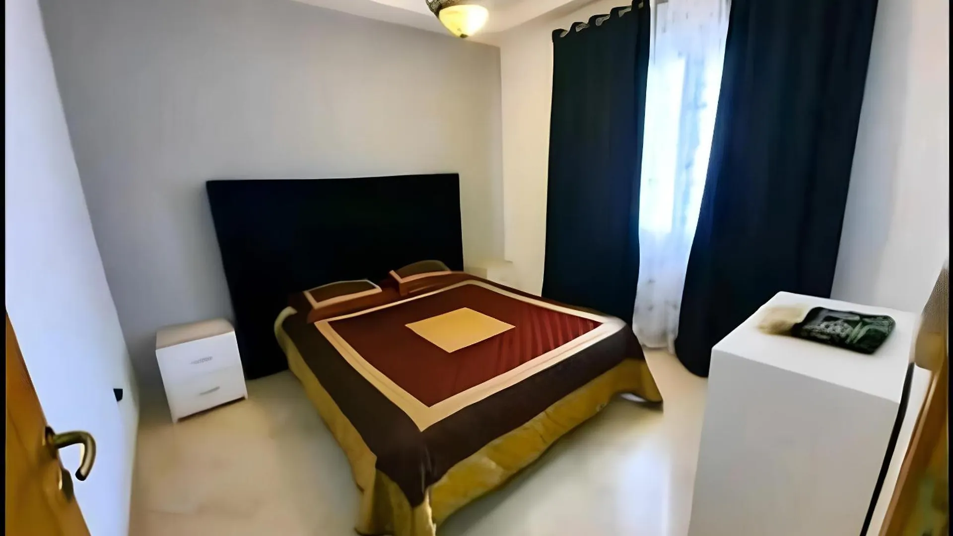 Apartment Appartement 141M2 Moderne Haut Standing De 3 Chambres - Internet Fibre A Ennasr 2 - Ideal Pour Famille - Service Navette Borj Turki